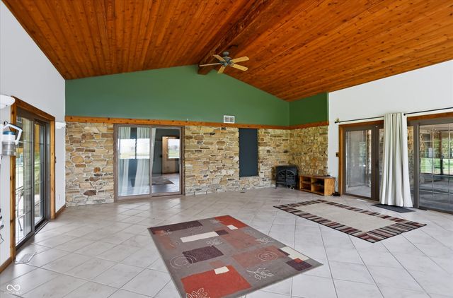 9002 N State Road 9 Road, Morristown, IN 46161
