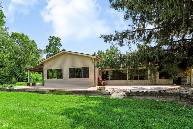 9002 N State Road 9 Road, Morristown, IN 46161