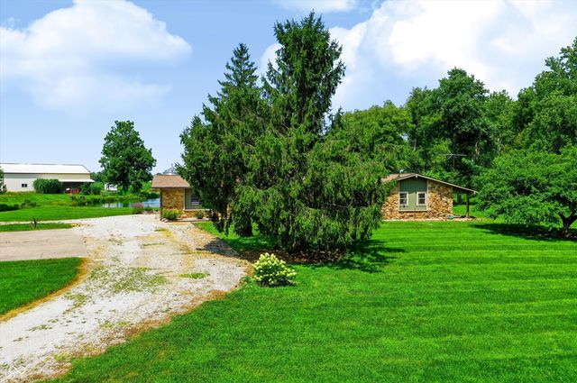 9002 N State Road 9 Road, Morristown, IN 46161