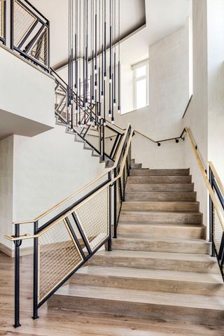 100 Lovejoy Wharf 14D, Boston, MA 02114