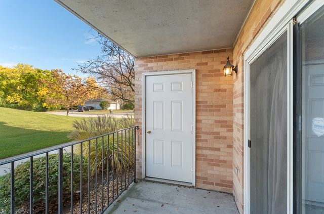 18302 Robin Lane D1, Homewood, IL 60430