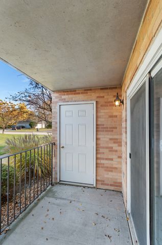 18302 Robin Lane D1, Homewood, IL 60430