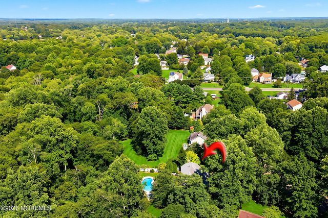 4 Scarlet Oak Court, Jackson, NJ 08527