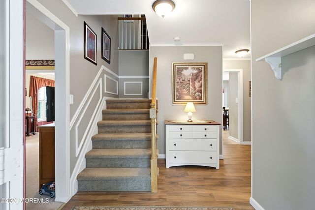 4 Scarlet Oak Court, Jackson, NJ 08527
