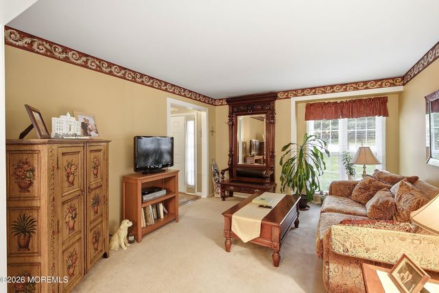 4 Scarlet Oak Court, Jackson, NJ 08527