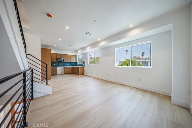 1065 S Corning Street A, Los Angeles, CA 90035