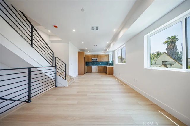1065 S Corning Street A, Los Angeles, CA 90035