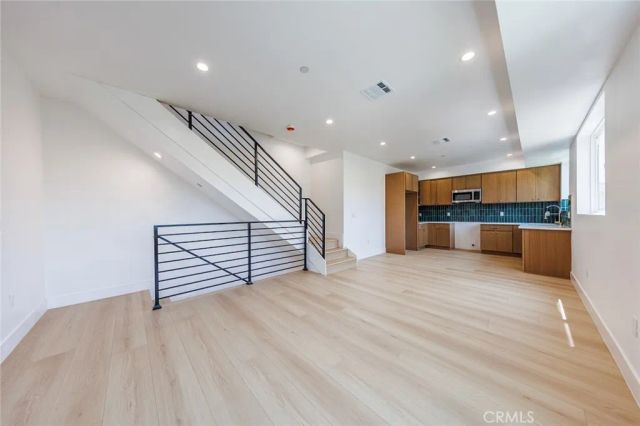 1065 S Corning Street A, Los Angeles, CA 90035