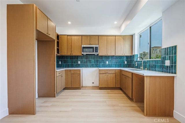 1065 S Corning Street A, Los Angeles, CA 90035