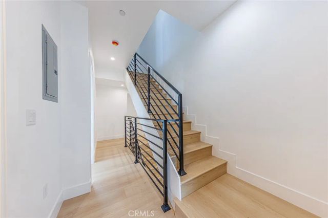 1065 S Corning Street A, Los Angeles, CA 90035