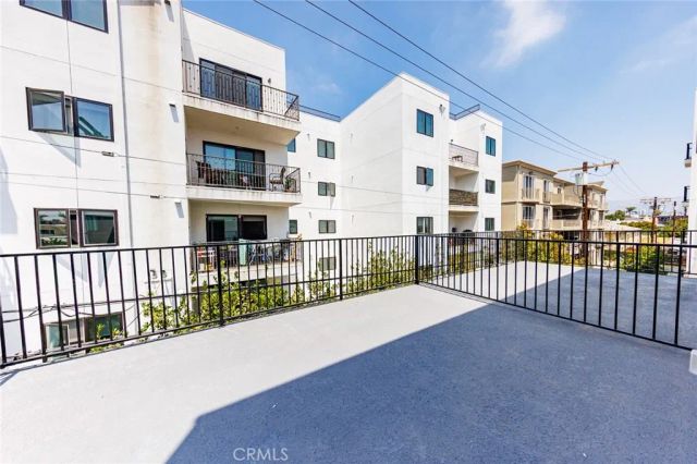 1065 S Corning Street A, Los Angeles, CA 90035