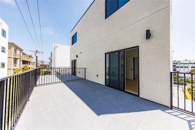 1065 S Corning Street A, Los Angeles, CA 90035
