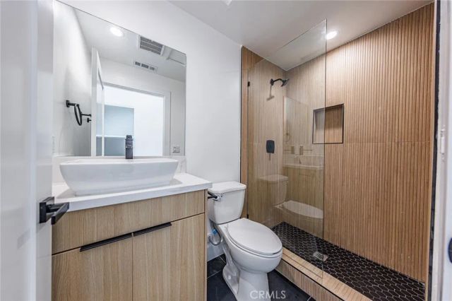 1065 S Corning Street A, Los Angeles, CA 90035