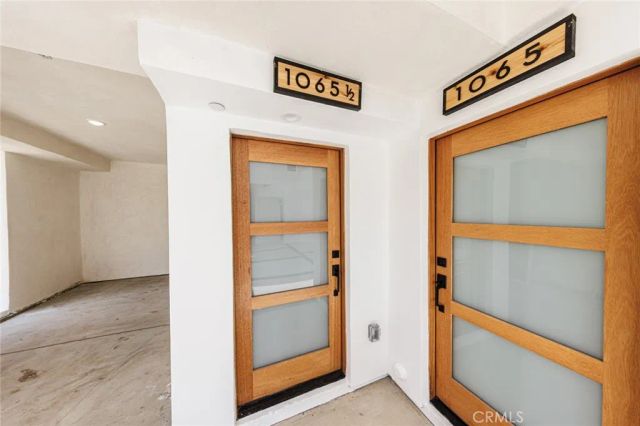 1065 S Corning Street A, Los Angeles, CA 90035