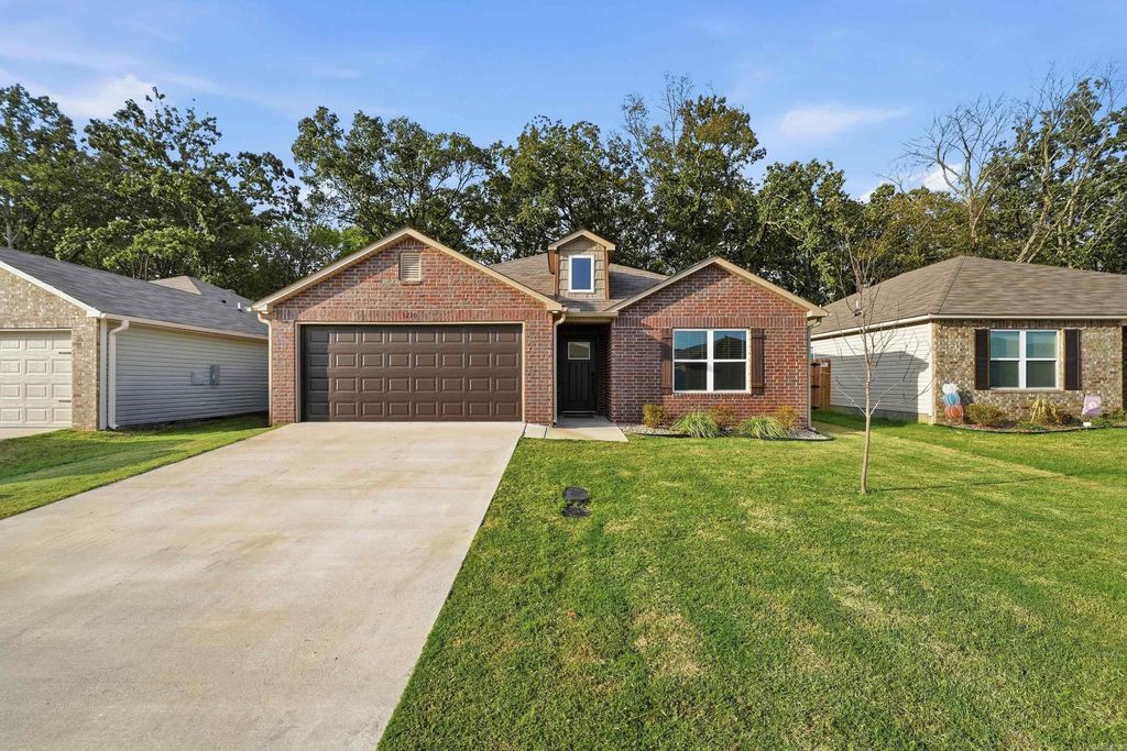1230 Crotale Street, Conway, AR 72034