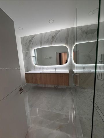 4499 NW 93rd Doral Ct, Doral, FL 33178