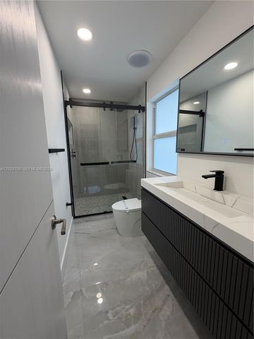 4499 NW 93rd Doral Ct, Doral, FL 33178