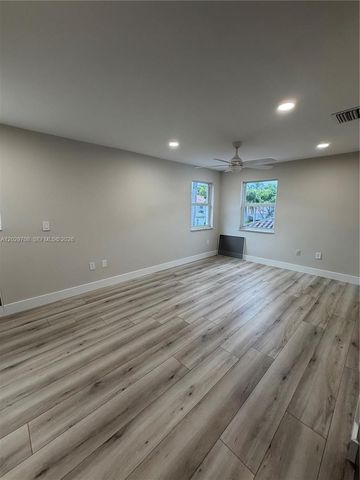 4499 NW 93rd Doral Ct, Doral, FL 33178