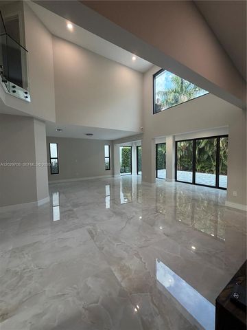 4499 NW 93rd Doral Ct, Doral, FL 33178