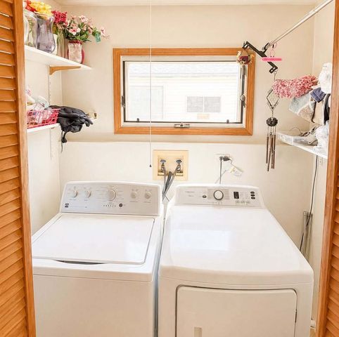 3715 Kemman Avenue, Brookfield, IL 60513