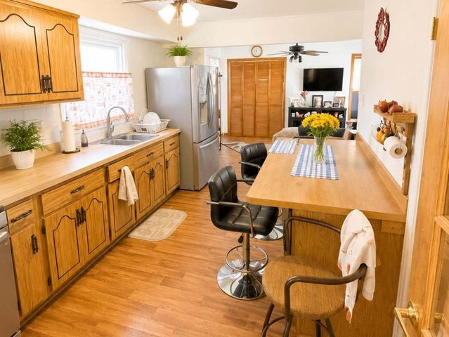 3715 Kemman Avenue, Brookfield, IL 60513
