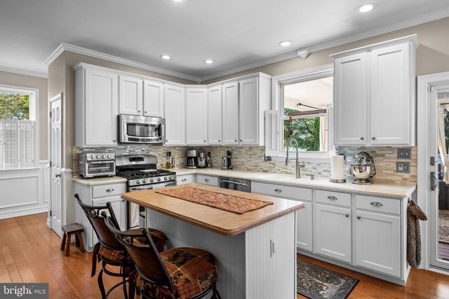 23 EDGEWATER DR, Hainesport, NJ 08036