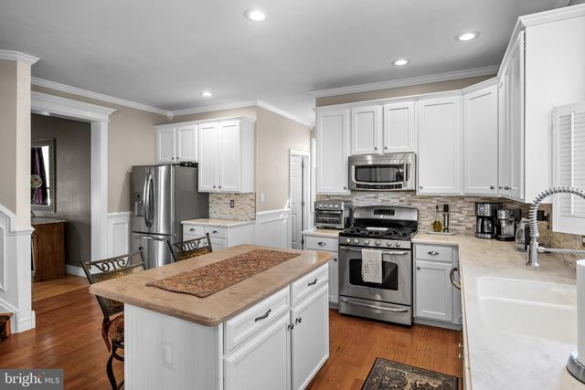 23 EDGEWATER DR, Hainesport, NJ 08036