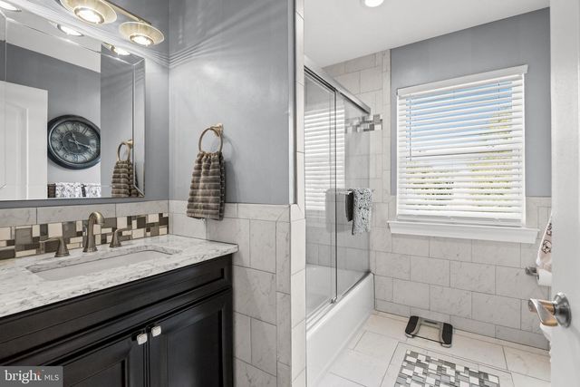 23 EDGEWATER DR, Hainesport, NJ 08036
