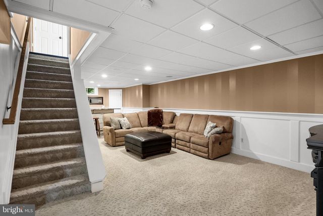 23 EDGEWATER DR, Hainesport, NJ 08036
