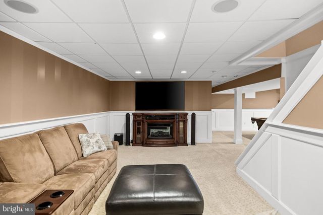23 EDGEWATER DR, Hainesport, NJ 08036