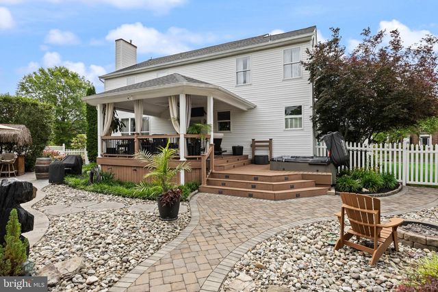 23 EDGEWATER DR, Hainesport, NJ 08036