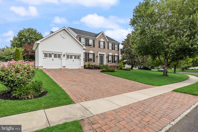 23 EDGEWATER DR, Hainesport, NJ 08036