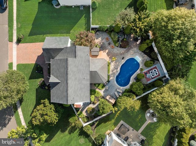 23 EDGEWATER DR, Hainesport, NJ 08036