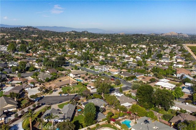 1185 La Subida Court, Riverside, CA 92507