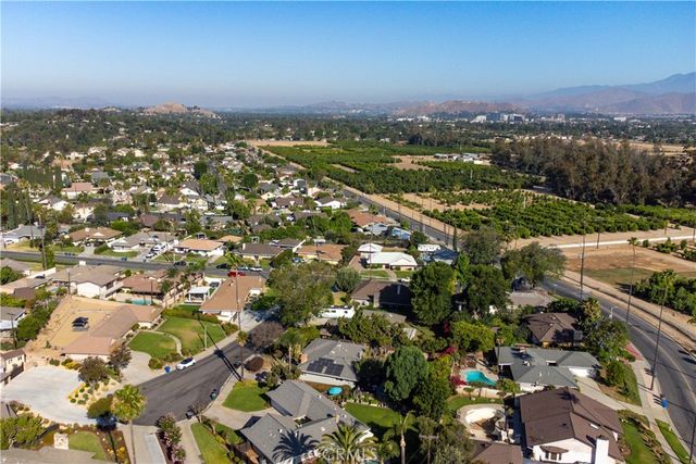 1185 La Subida Court, Riverside, CA 92507