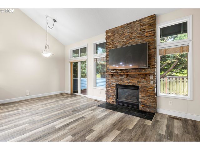 8012 Sw COLIN Ct, Portland, OR 97223