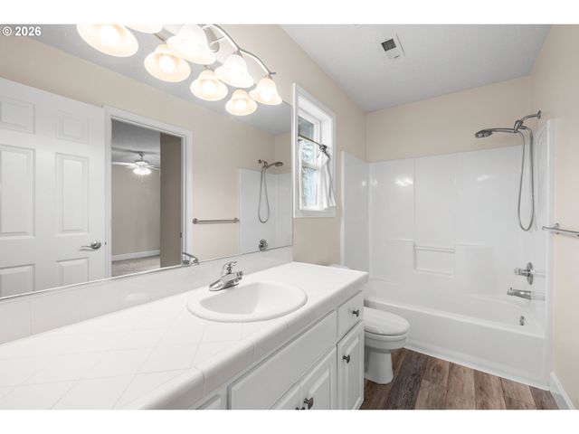 8012 Sw COLIN Ct, Portland, OR 97223