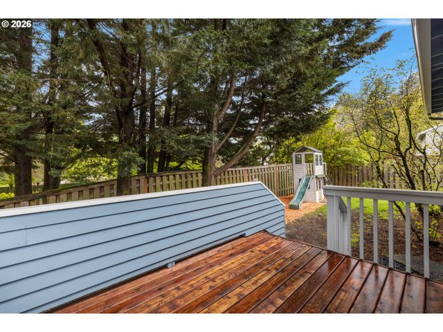 8012 Sw COLIN Ct, Portland, OR 97223