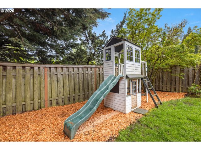 8012 Sw COLIN Ct, Portland, OR 97223