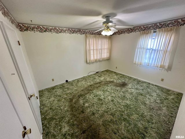 855 W Superior Avenue, Jacksonville, IL 62650