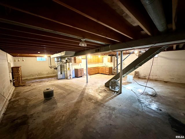 855 W Superior Avenue, Jacksonville, IL 62650