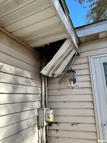 855 W Superior Avenue, Jacksonville, IL 62650