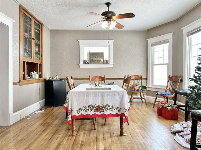 403 E 8th Court, Trenton, MO 64683