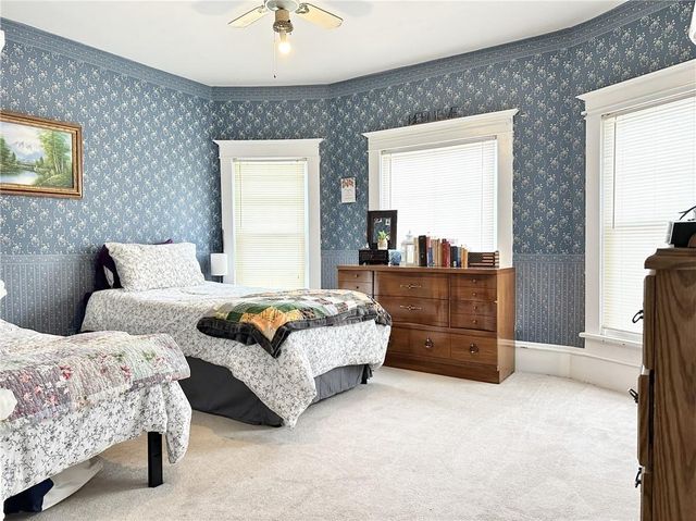 403 E 8th Court, Trenton, MO 64683