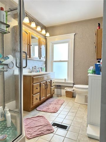 403 E 8th Court, Trenton, MO 64683