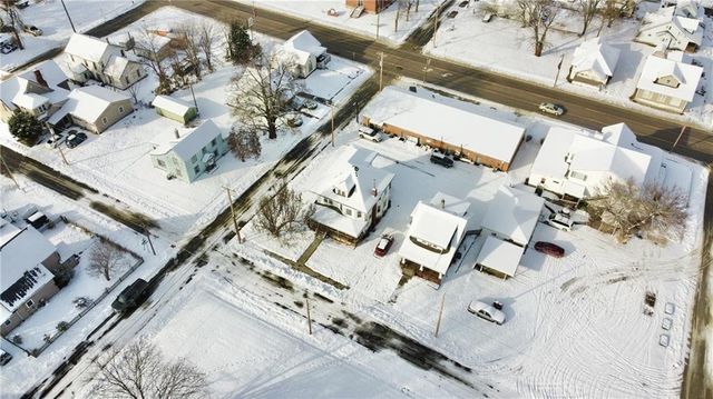 403 E 8th Court, Trenton, MO 64683