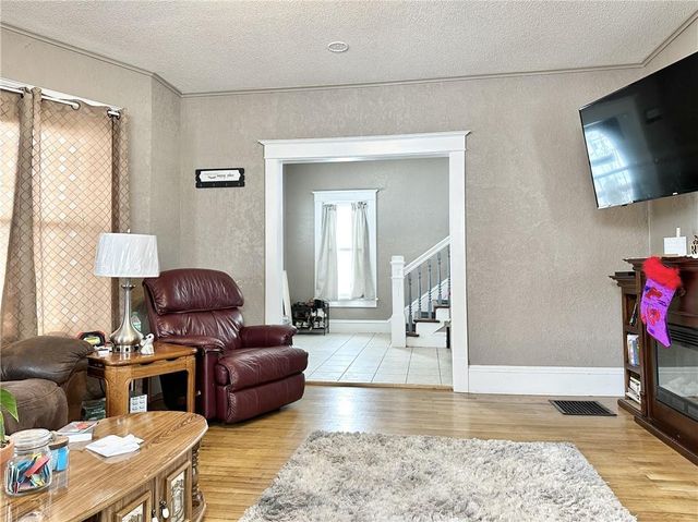 403 E 8th Court, Trenton, MO 64683