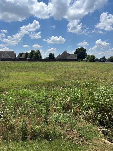 SW Regional Airport Boulevard, Bentonville, AR 72713