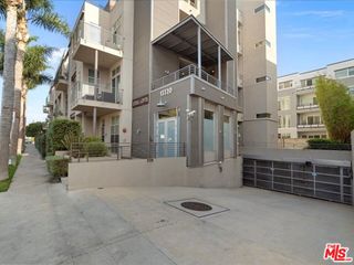 13320 Beach Avenue 201, Marina Del Rey, CA 90292