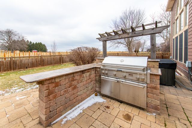 27009 Ashgate Crossing, Plainfield, IL 60585